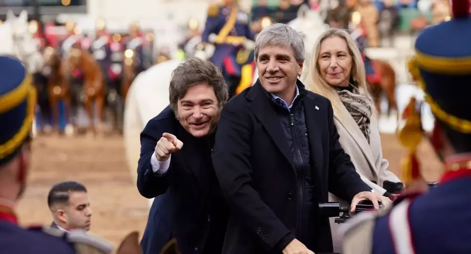 Milei y Caputo enfrentan vencimientos por US$ 34.000 millones con acreedores privados en los próximos dos años